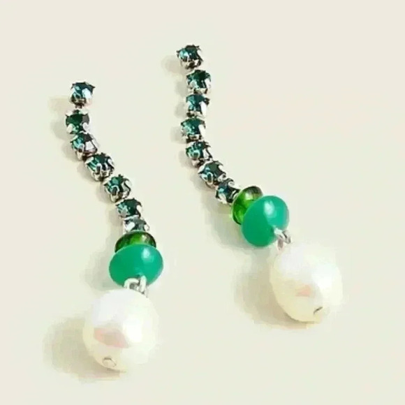 J Crew Fresh Pearl Dangle Earrings in Green - Picture 1 of 2